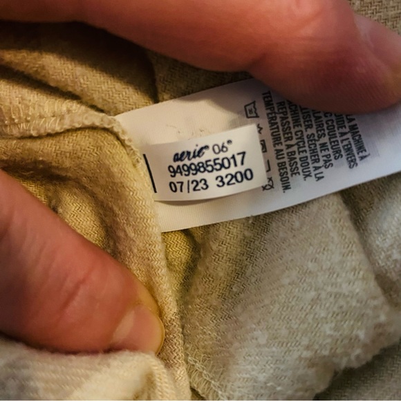 Oversized Aerie Beige and Cream Checkered flannel button up shirt - Picture 4 of 6